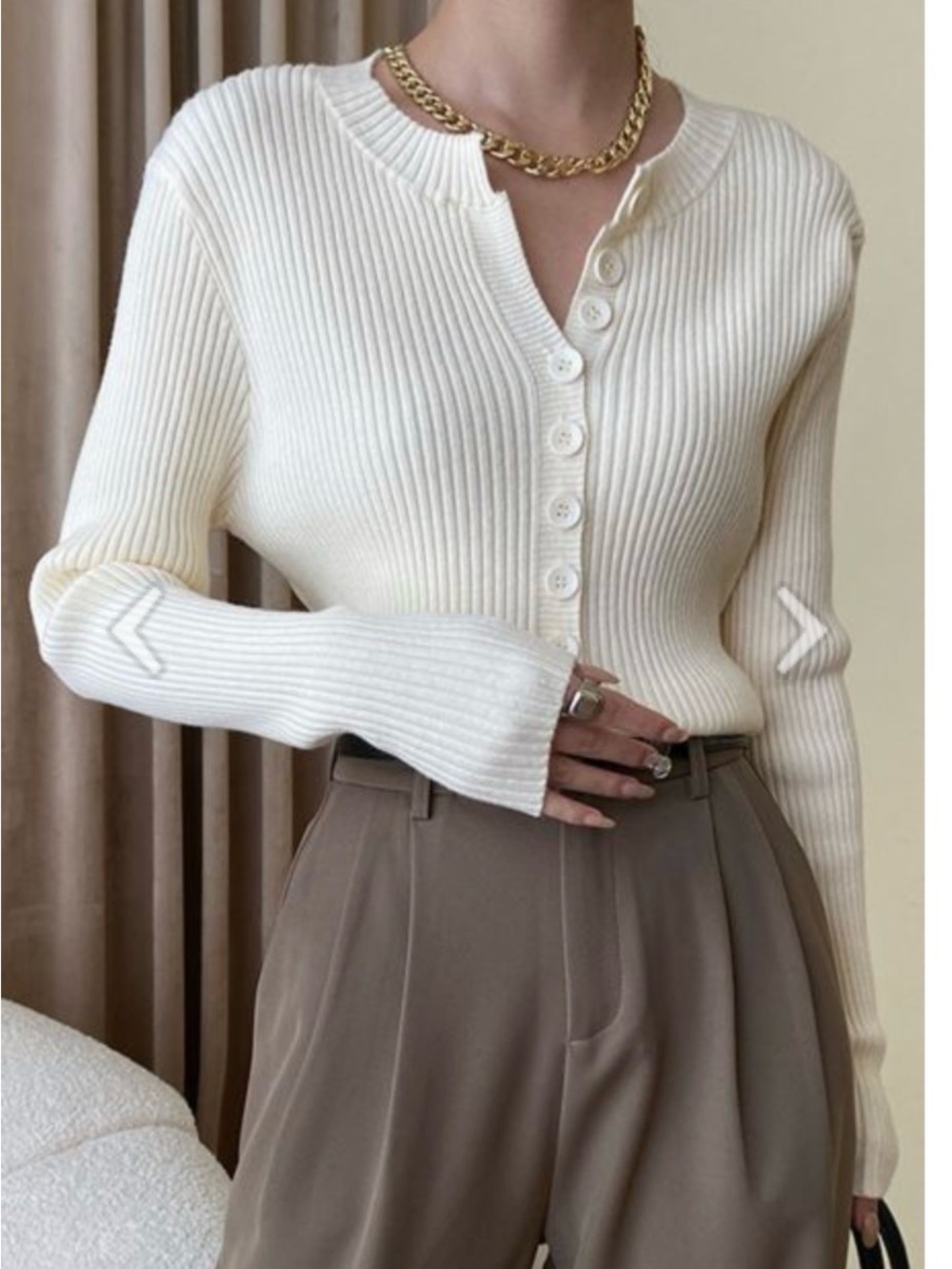 Chicwish Women’s Cream Ribbed Long-Sleeve Top